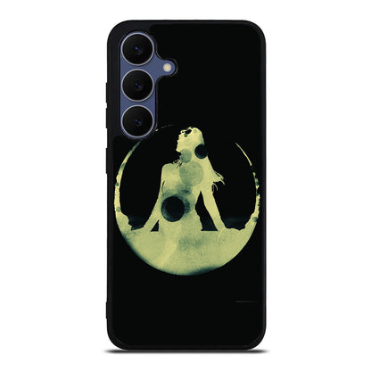 Tycho Costalbrake Dark Green Girl Samsung Galaxy S25 FE Case