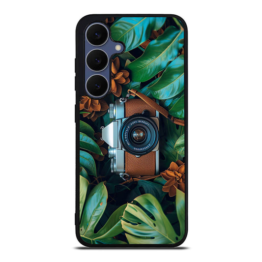The Lens Between Leaves Samsung Galaxy S25 FE Case