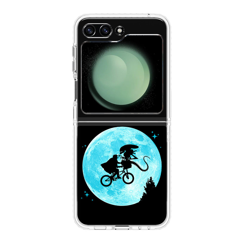 Alien Bike to the Moon Samsung Galaxy Z Flip 5 Case