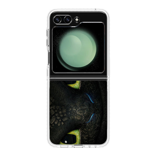 Toothless Dragon Eyes Close Up Samsung Galaxy Z Flip 5 Case