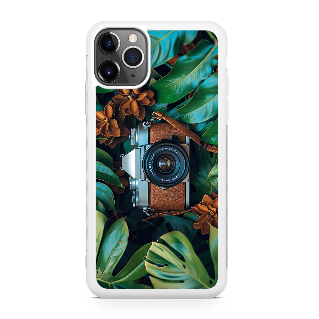 The Lens Between Leaves iPhone 11 Pro Case