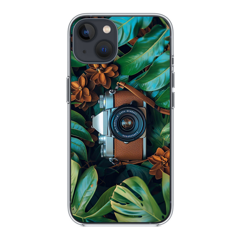 The Lens Between Leaves iPhone 13 / 13 mini Case