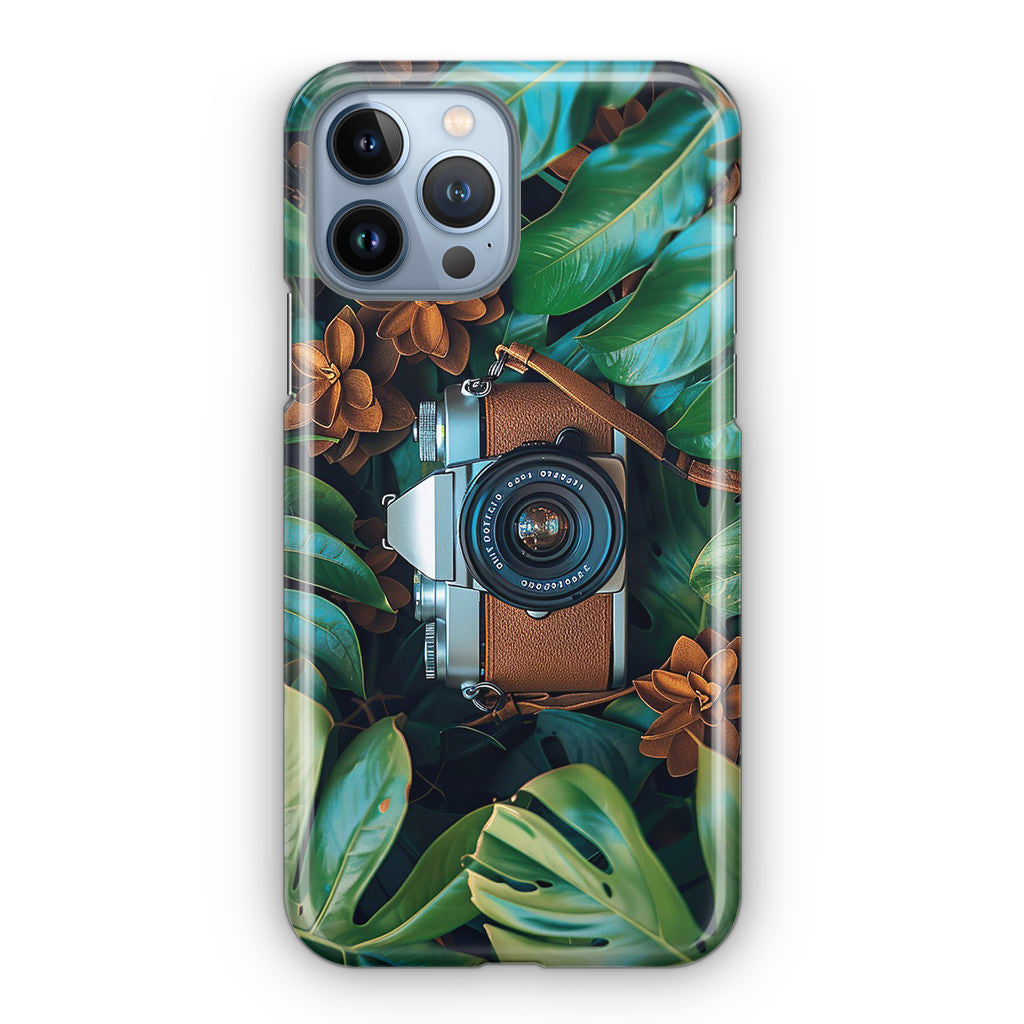 The Lens Between Leaves iPhone 13 Pro / 13 Pro Max Case