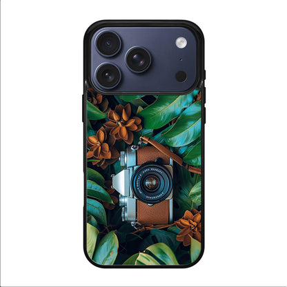 The Lens Between Leaves iPhone 17 Pro / 17 Pro Max Case