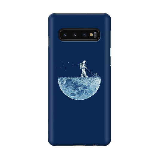 Astronaut Mowing The Moon Galaxy S10 Case