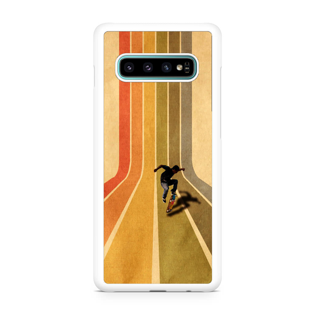 Vintage Skateboard On Colorful Stipe Galaxy S10 Case