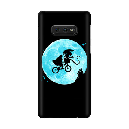 Alien Bike to the Moon Galaxy S10e Case