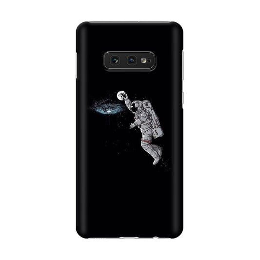 Dunk the Universe Galaxy S10e Case