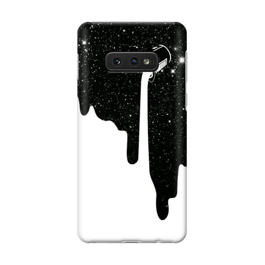 Pouring Milk Into Galaxy Galaxy S10e Case