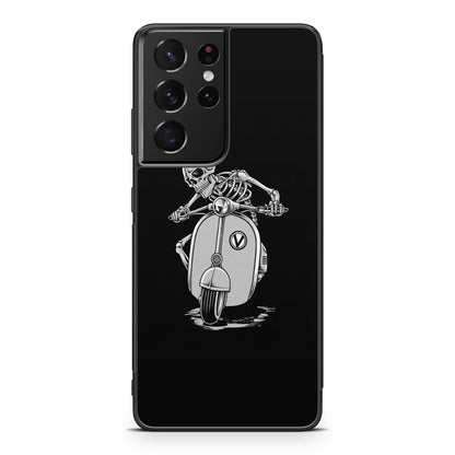 Skeleton Rides Scooter Galaxy S21 Ultra Case