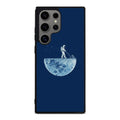 Astronaut Mowing The Moon Samsung Galaxy S24 Ultra Case
