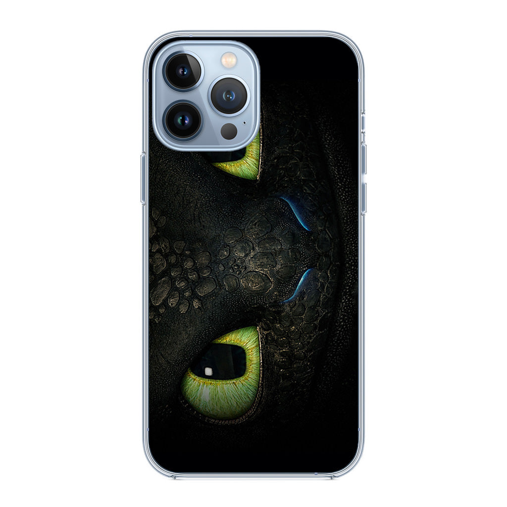 Toothless Dragon Eyes Close Up iPhone 13 Pro / 13 Pro Max Case
