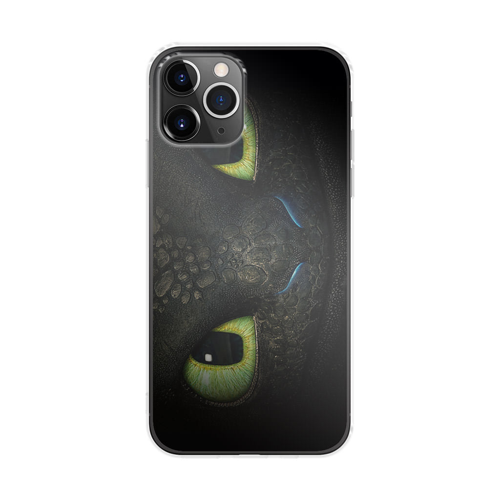 Toothless Dragon Eyes Close Up iPhone 11 Pro Case