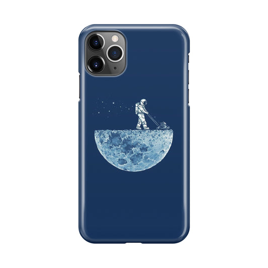 Astronaut Mowing The Moon iPhone 11 Pro Case