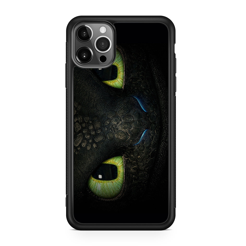 Toothless Dragon Eyes Close Up iPhone 12 Pro Case