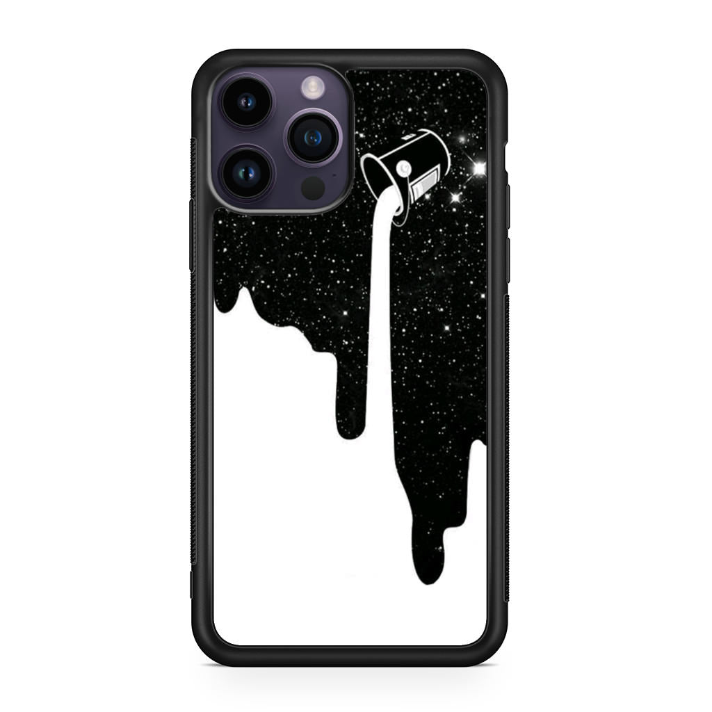 Pouring Milk Into Galaxy iPhone 15 Pro / 15 Pro Max Case