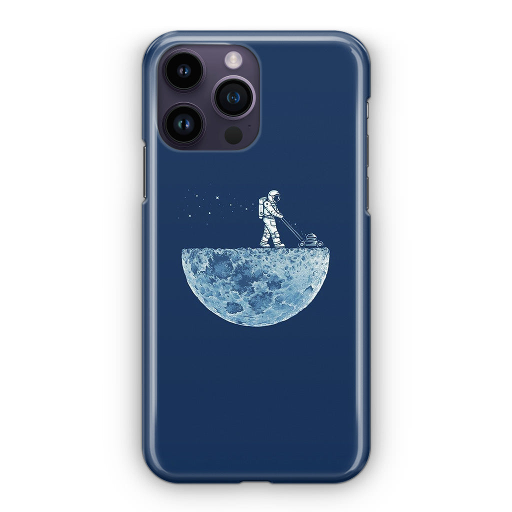 Astronaut Mowing The Moon iPhone 14 Pro / 14 Pro Max Case