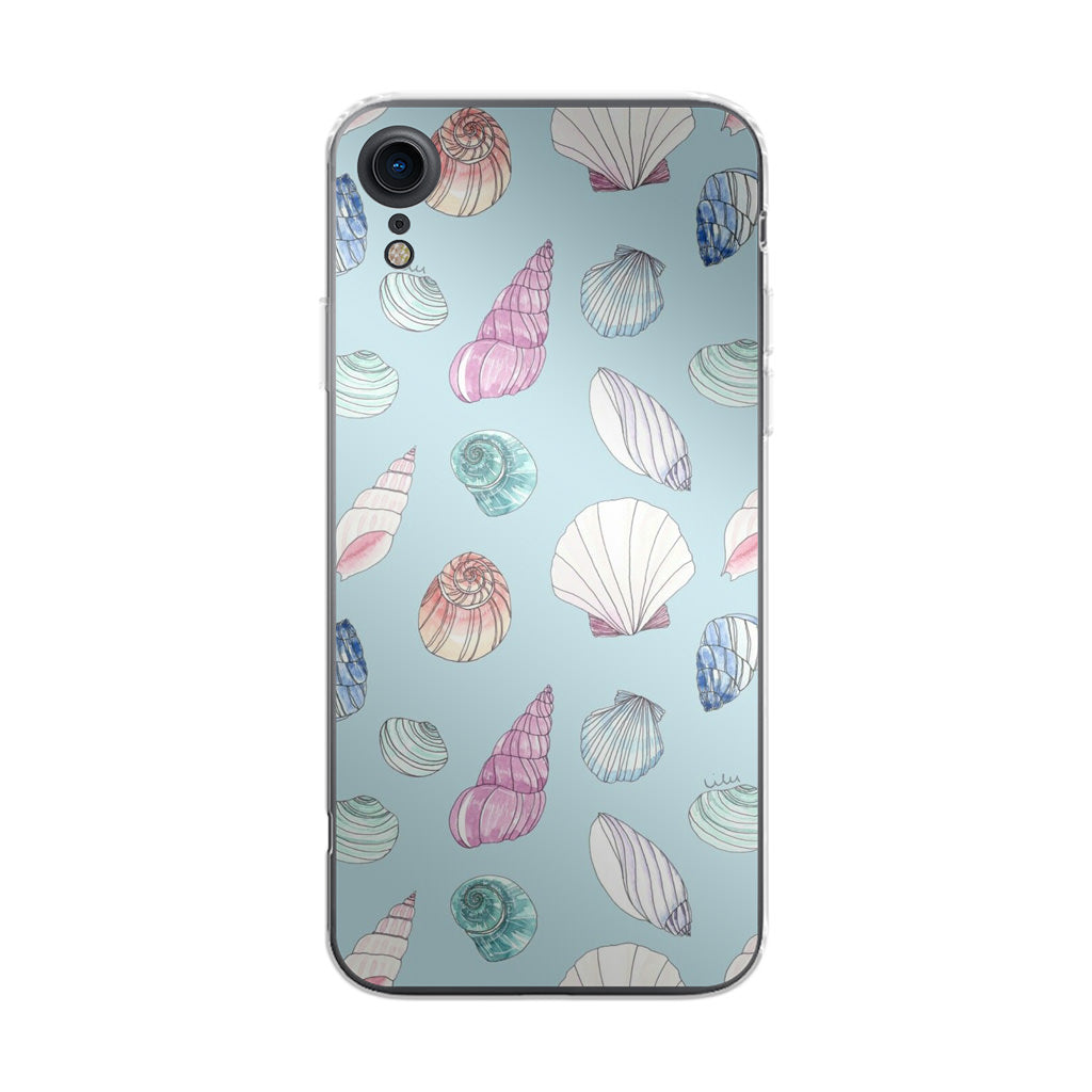 Beach Shells Pattern iPhone XR Case