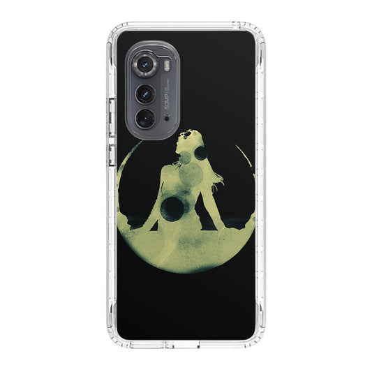 Tycho Costalbrake Dark Green Girl Motorola Edge 2022 Case